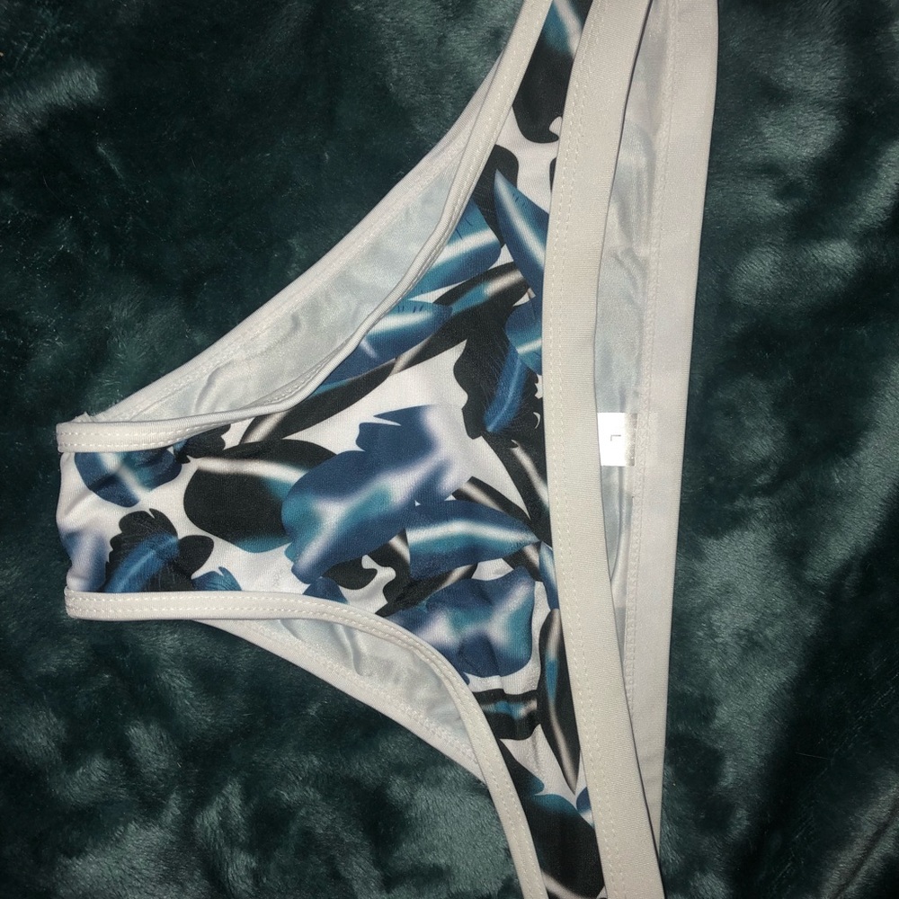 Bikini bottoms